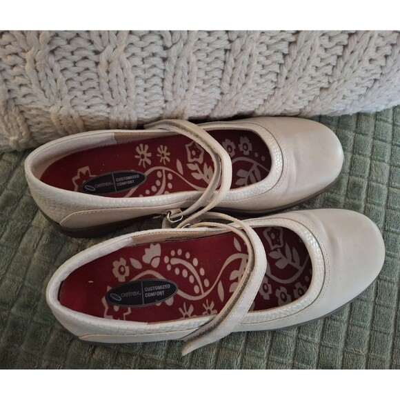 Aetrex Mary Jane Beige Leather Round Toe Hook Loop Strap Shoes Size US 7.5 - Picture 1 of 6